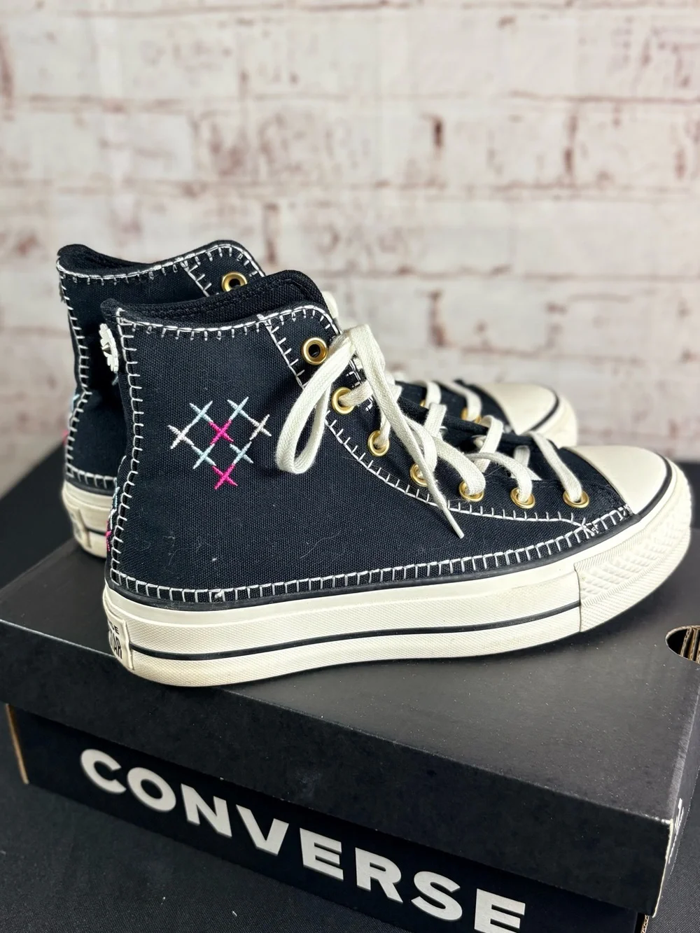 Converse black high